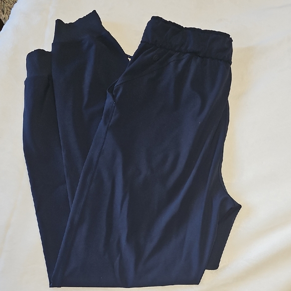 lululemon athletica Pants - Lululemon Like New Size 6 Dance Jogger Navy
